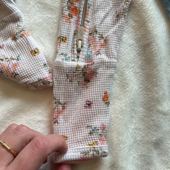 NWOT Posh Peanut 12-18 month two way zip waffle pajamas - Picture 3 of 4